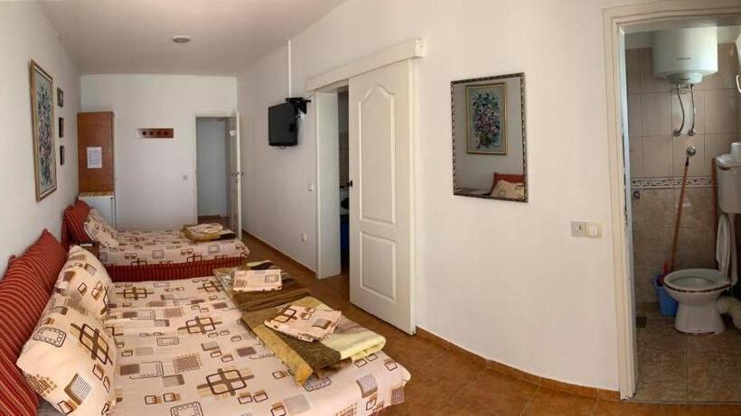 Triple Room Sea View, Jelić Apartmani