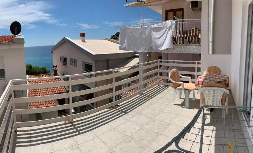 اتاق استاندارد چهار تخته با چشمانداز دریا, Jelić Apartmani