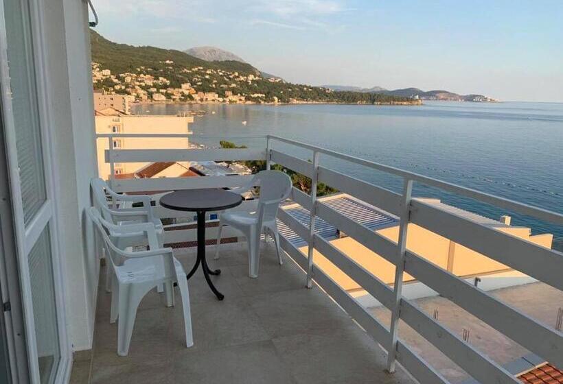 استودیوی استاندارد با چشمانداز دریا, Jelić Apartmani