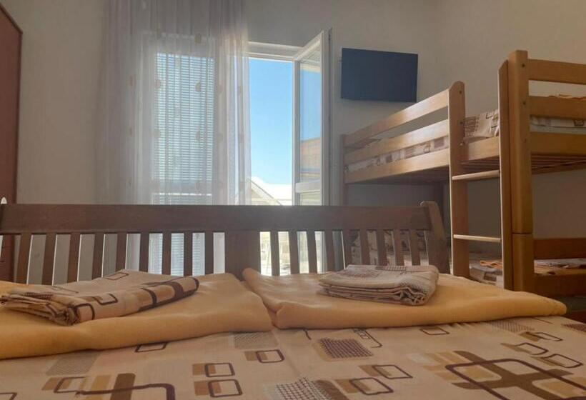 استودیو استاندارد با تراس, Jelić Apartmani