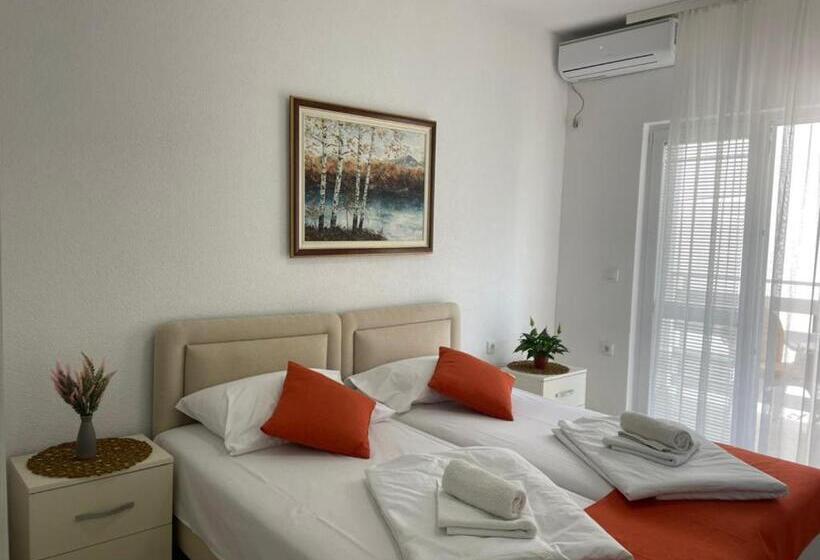 استودیو استاندارد با بالکن, Jelić Apartmani