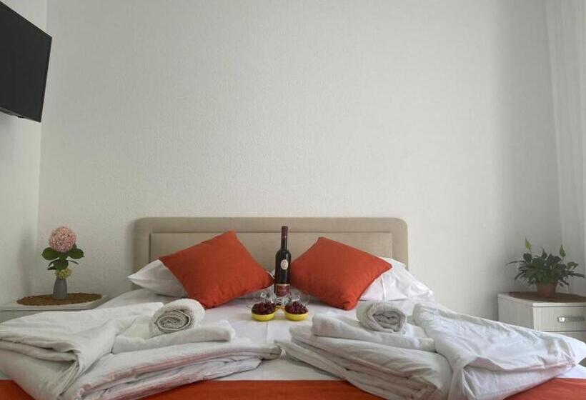 استودیوی استاندارد, Jelić Apartmani