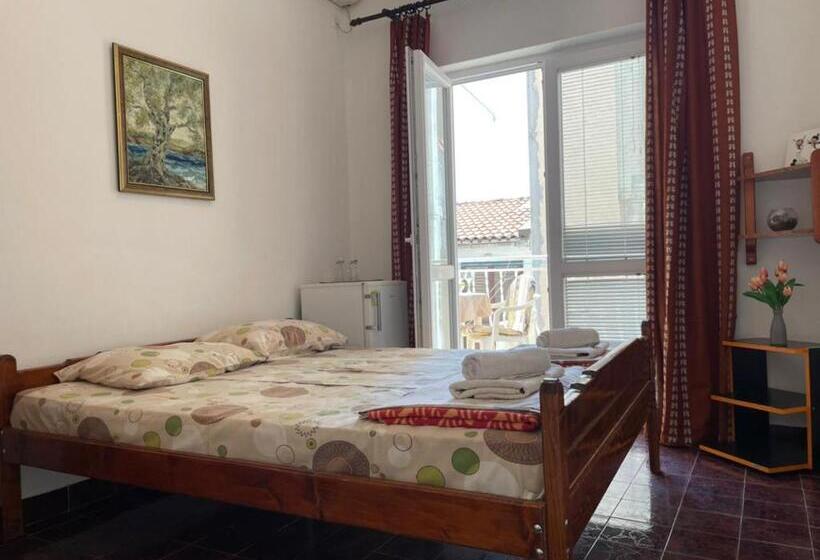 اتاق استاندارد با بالکن و چشمانداز دریا, Jelić Apartmani