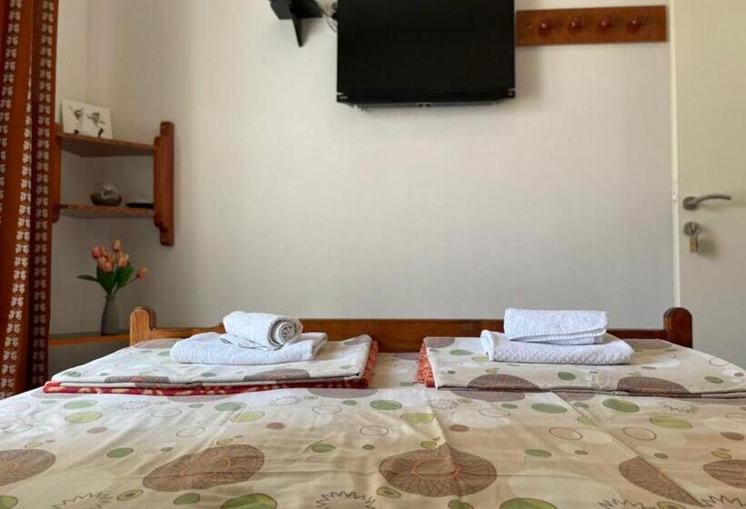 اتاق استاندارد با بالکن و چشمانداز دریا, Jelić Apartmani