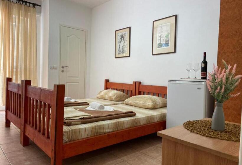 استودیو استاندارد با بالکن, Jelić Apartmani