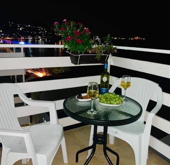 استودیوی استاندارد با چشمانداز دریا, Jelić Apartmani