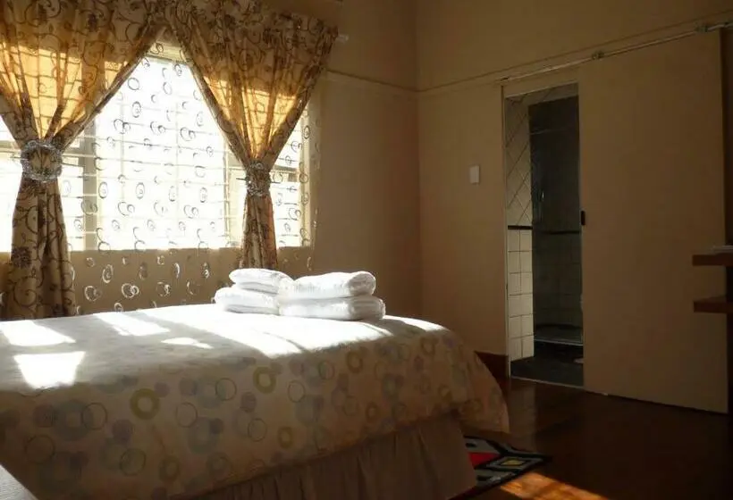 اتاق استاندارد, Royal Guest House