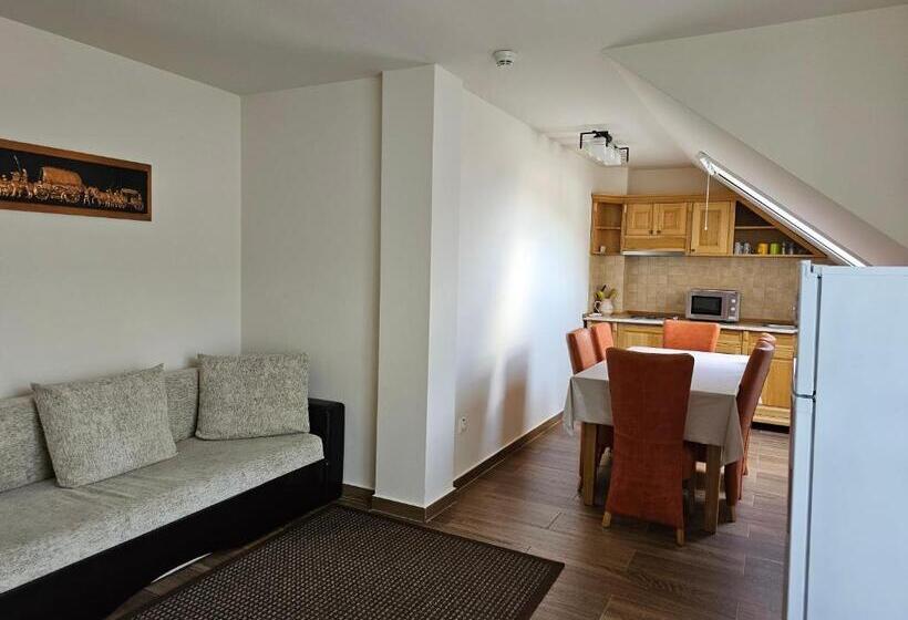 수피리어 스튜디오, Pension Aquaris