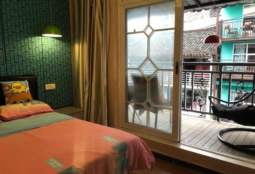 Номер Стандарт с Балконом, Climbers Inn Yangshuo