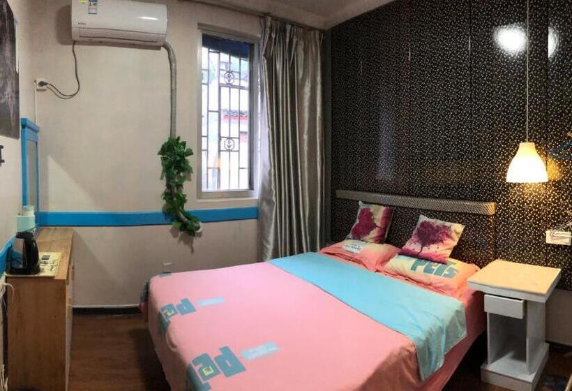 Номер Стандарт, Climbers Inn Yangshuo