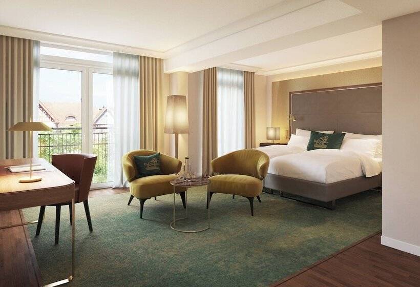 高级大房间, Falkenstein Grand Autograph Collection