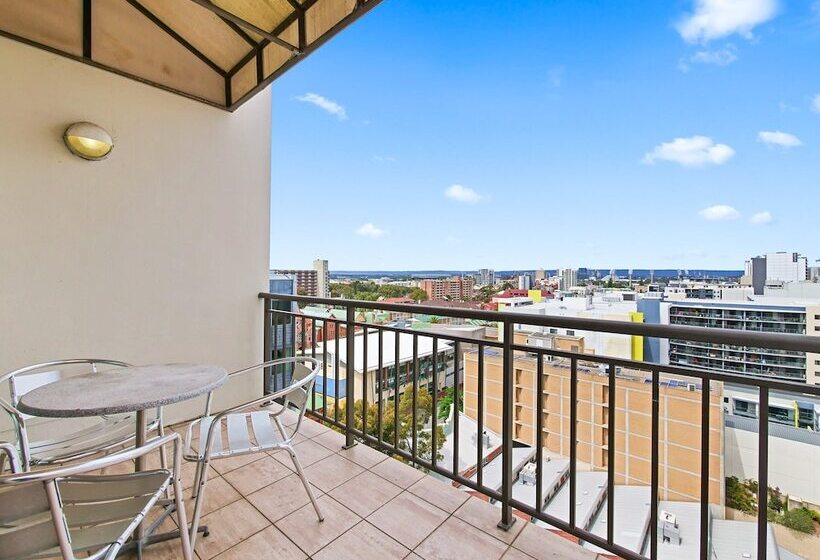 آپارتمان لوکس 2 خوابه, All Suites Perth