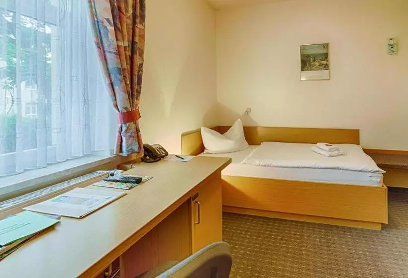 Habitación Estàndard Individual, Am Galgenberg