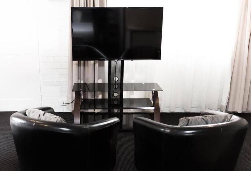 이그제큐티브 스튜디오, Bay Hotel Apartments