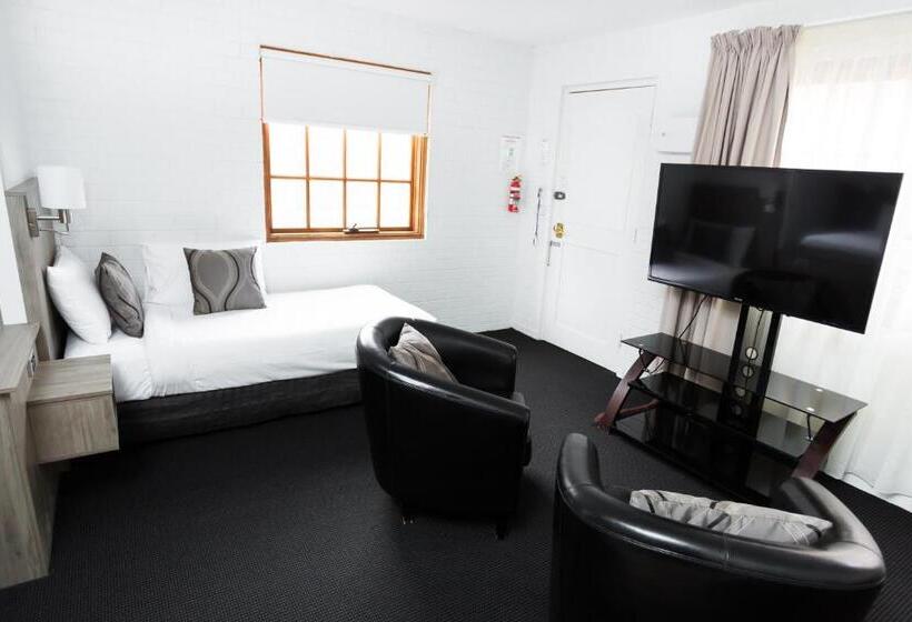 סטודיו אקזקיוטיב, Bay Hotel Apartments