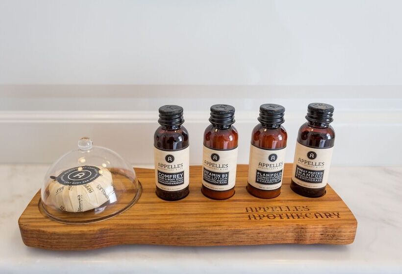 Люкс, Chateau Yering