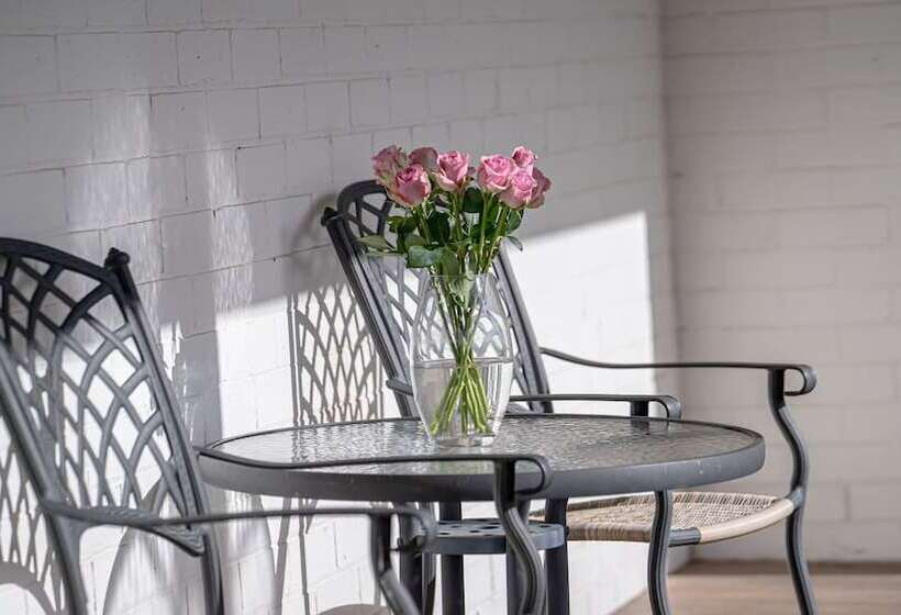 Люкс, Chateau Yering