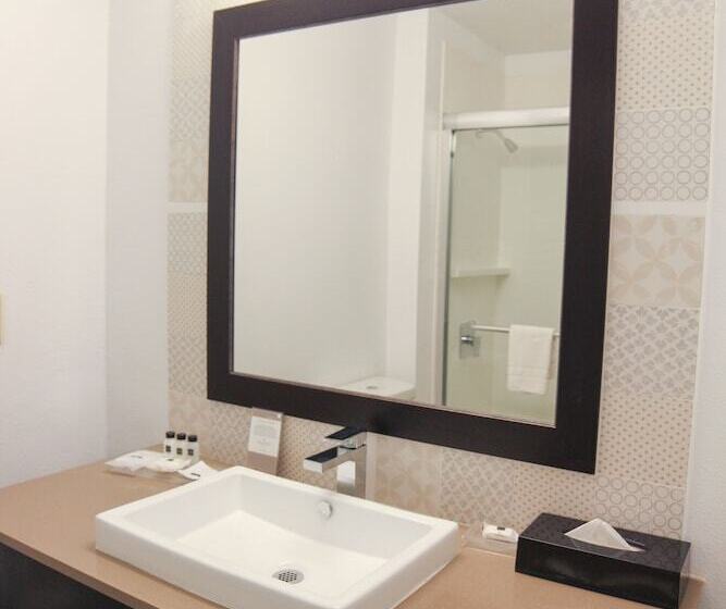 חדר סטנדרט עם מיטת קינג, Country Inn & Suites By Radisson, Harlingen, Tx