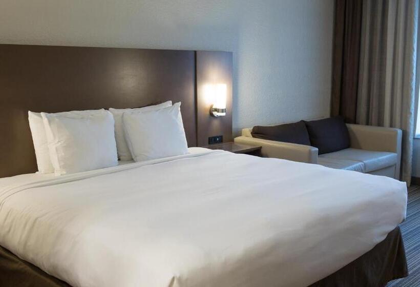 غرفة قياسية سرير كينج لذوى الإحتياجات الخاصة, Country Inn & Suites By Radisson, Platteville, Wi