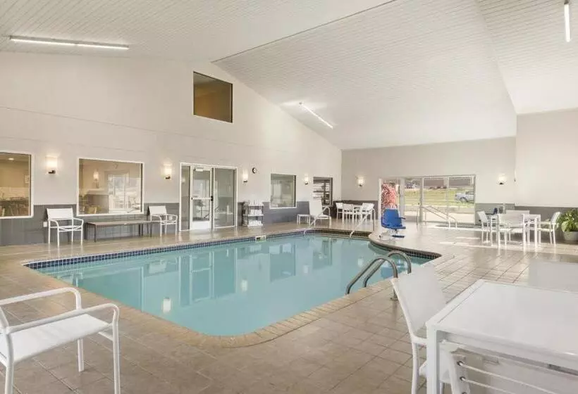 Sviitti King-vuode, Country Inn & Suites By Radisson, Platteville, Wi