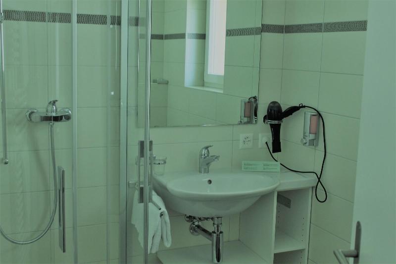 スタンダードルーム, Excelsior