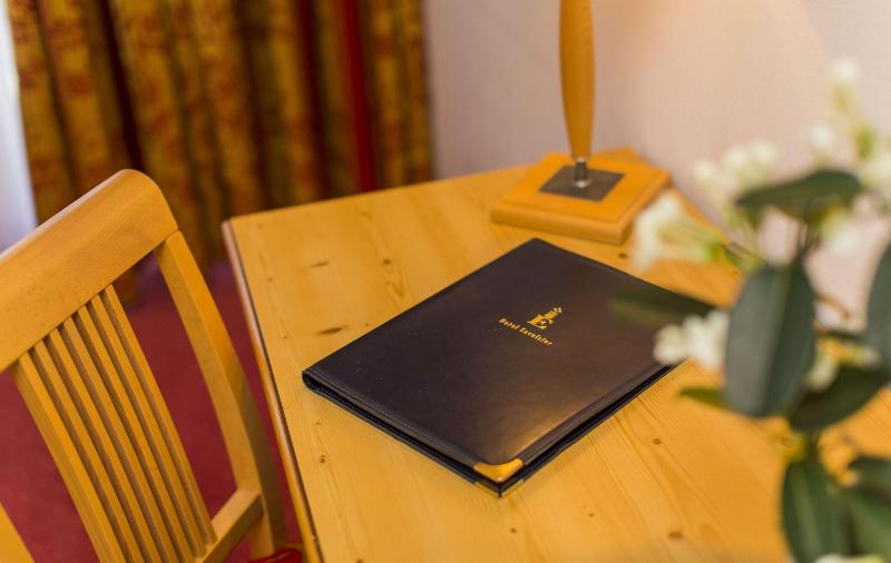 エコノミールーム, Excelsior