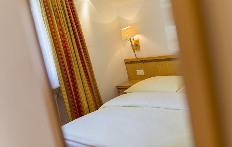 エコノミールーム, Excelsior