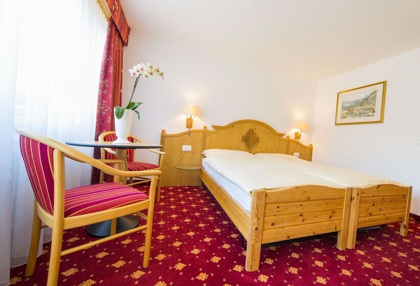 バルコニー付きスタンダードルーム, Excelsior