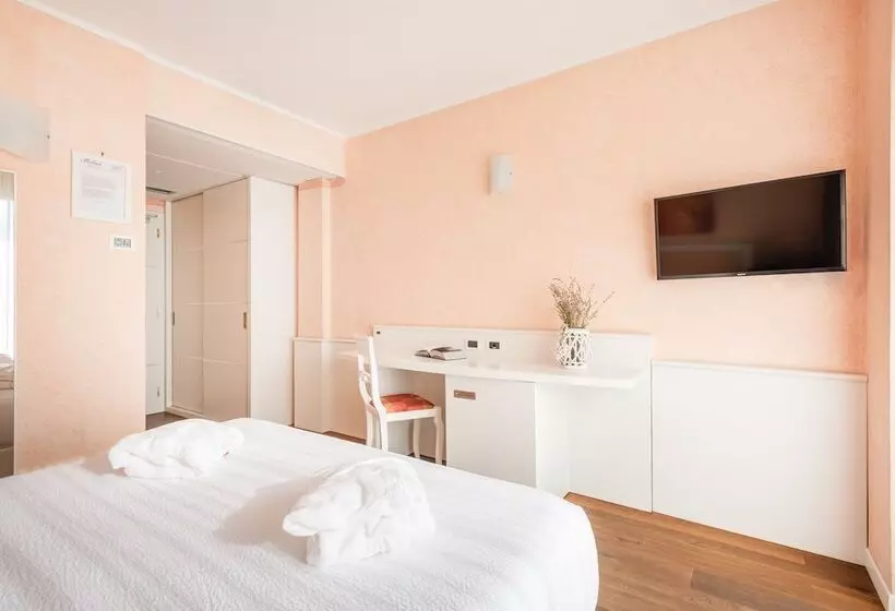 Standard-huone, Gabry