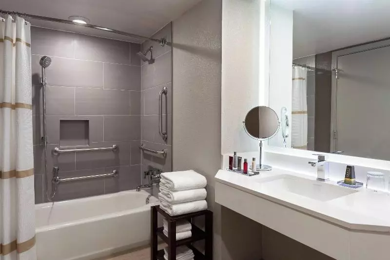 اتاق استاندارد با بالکن و چشم‌انداز دریا, Marriott Myrtle Beach Resort & Spa At Grande Dunes