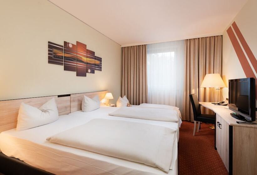 家庭间, Novina Hotel Südwestpark