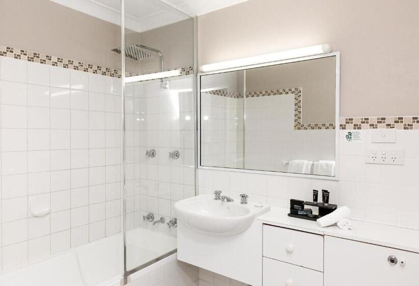 Апартаменты 1 Спальня, The Belmore Apartments