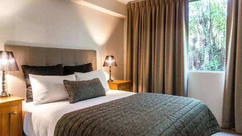 آپارتمان 2 خوابه, The Belmore Apartments