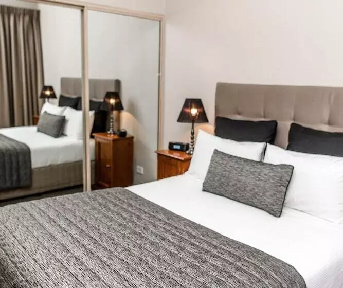 آپارتمان 2 خوابه, The Belmore Apartments
