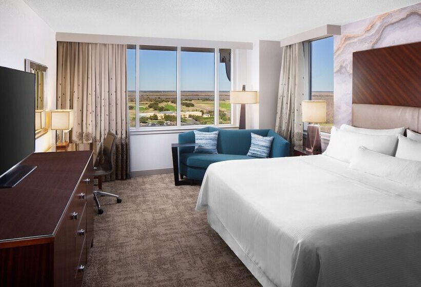 חדר סטנדרט עם מיטה זוגית ונוף למגרש גולף, The Westin Savannah Harbor Golf Resort & Spa