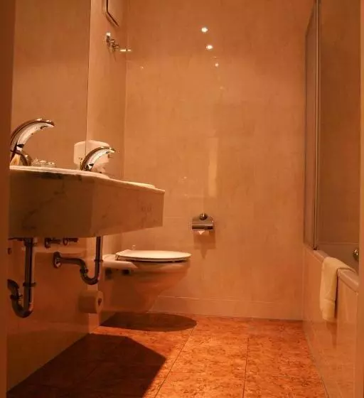 Standard Triple Room, Landhotel Hallnberg