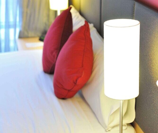 Апартаменты 1 Спальня, Metro Apartments On Bank Place