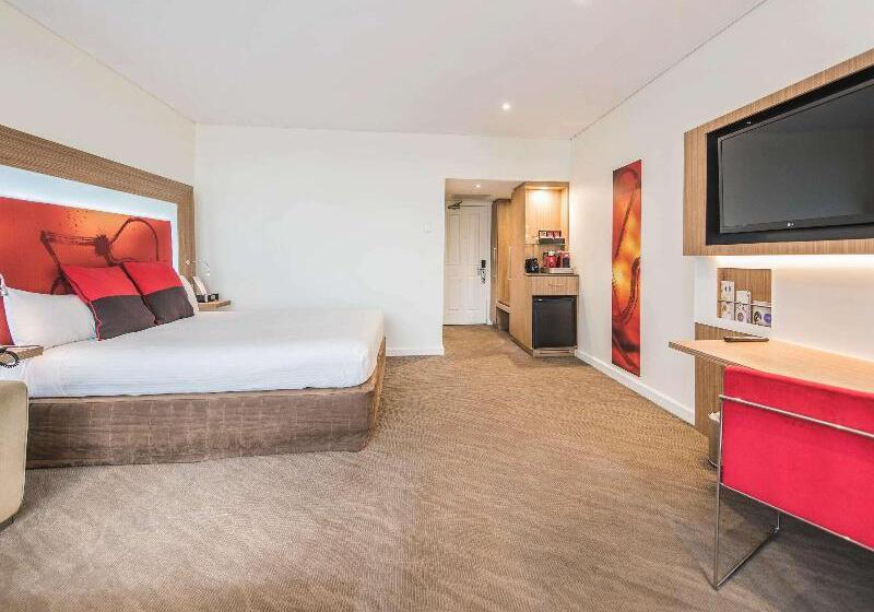 חדר סופריור עם מיטת קינג, Novotel Sydney West Hq