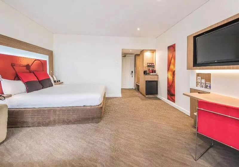 キングサイズベッドのスーペリアルーム, Novotel Sydney West Hq