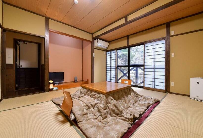 غرفة قياسية ثلاثية, Sanso Matsuya