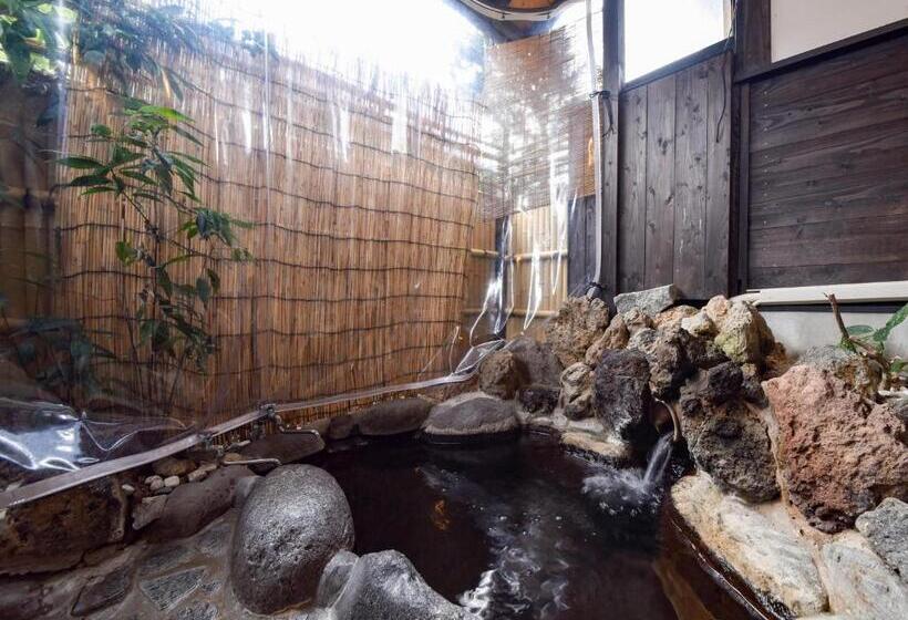 غرفة قياسية ثلاثية, Sanso Matsuya