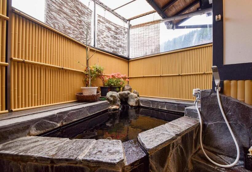 غرفة قياسية ثلاثية, Sanso Matsuya