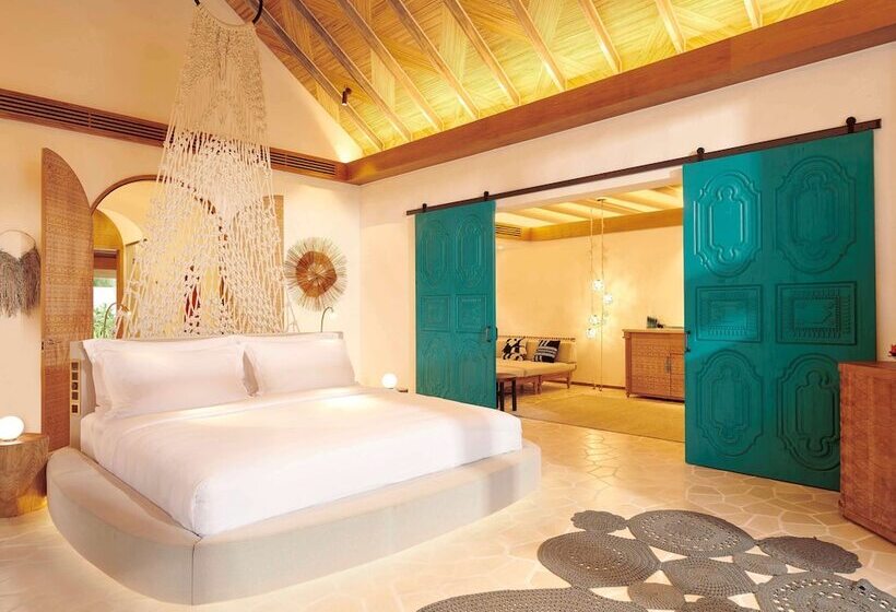ویلای لوکس 1 خوابه, Sirru Fen Fushi Private Lagoon Resort