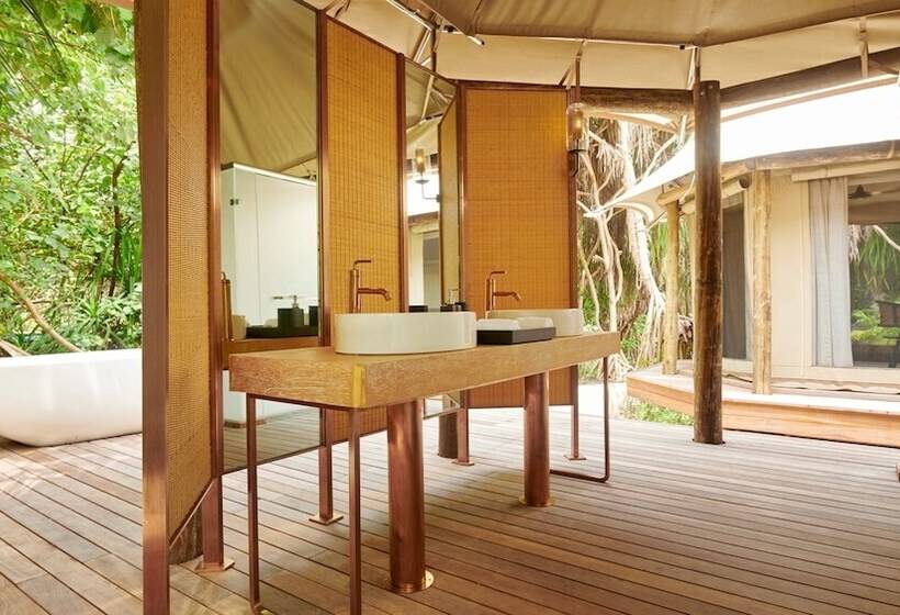 ویلای لوکس 1 خوابه, Sirru Fen Fushi Private Lagoon Resort