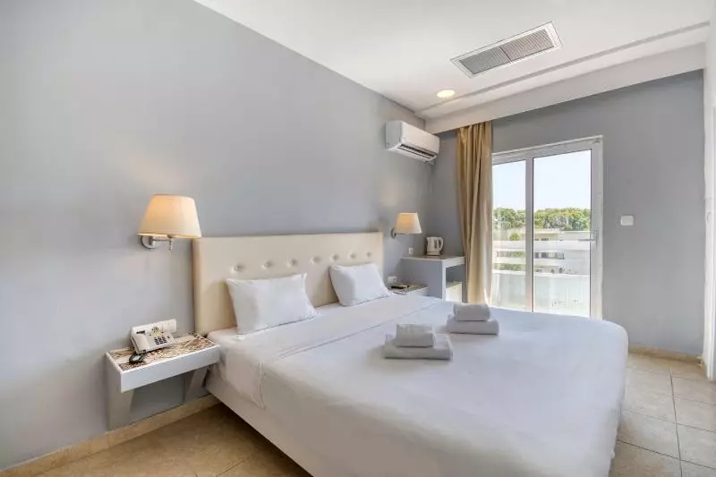 Standardrum, Astron Hotel Rhodes