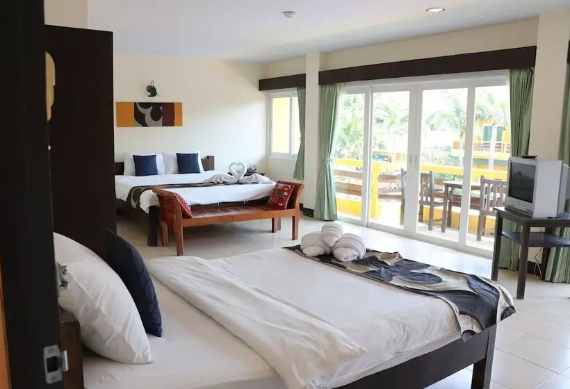 اتاق خانوادگی, Bacchus Home Resort