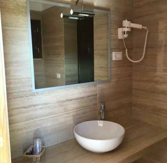 اتاق استاندارد چهار تخته, Cala Rosa Club