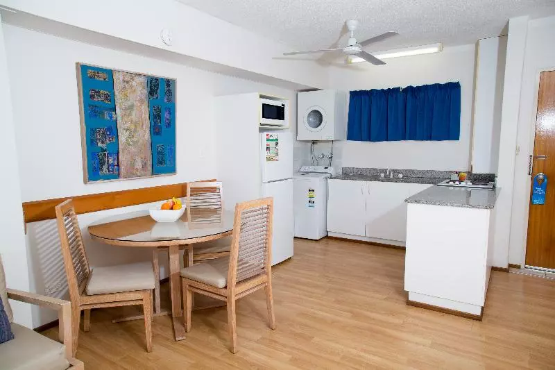 آپارتمان 2 خوابه, Cullen Bay Resorts