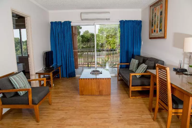 آپارتمان 2 خوابه, Cullen Bay Resorts