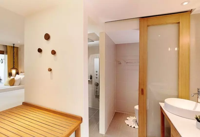 اتاق لوکس با چشم‌انداز باغ, Bandara Spa Resort & Pool Villas, Samui